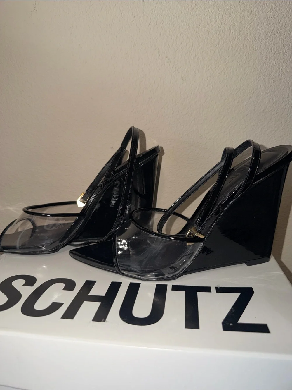 SCHUTZ ❤️‍🔥 “Elodie” Patent Wedge Slingback Peep-Toe Heels